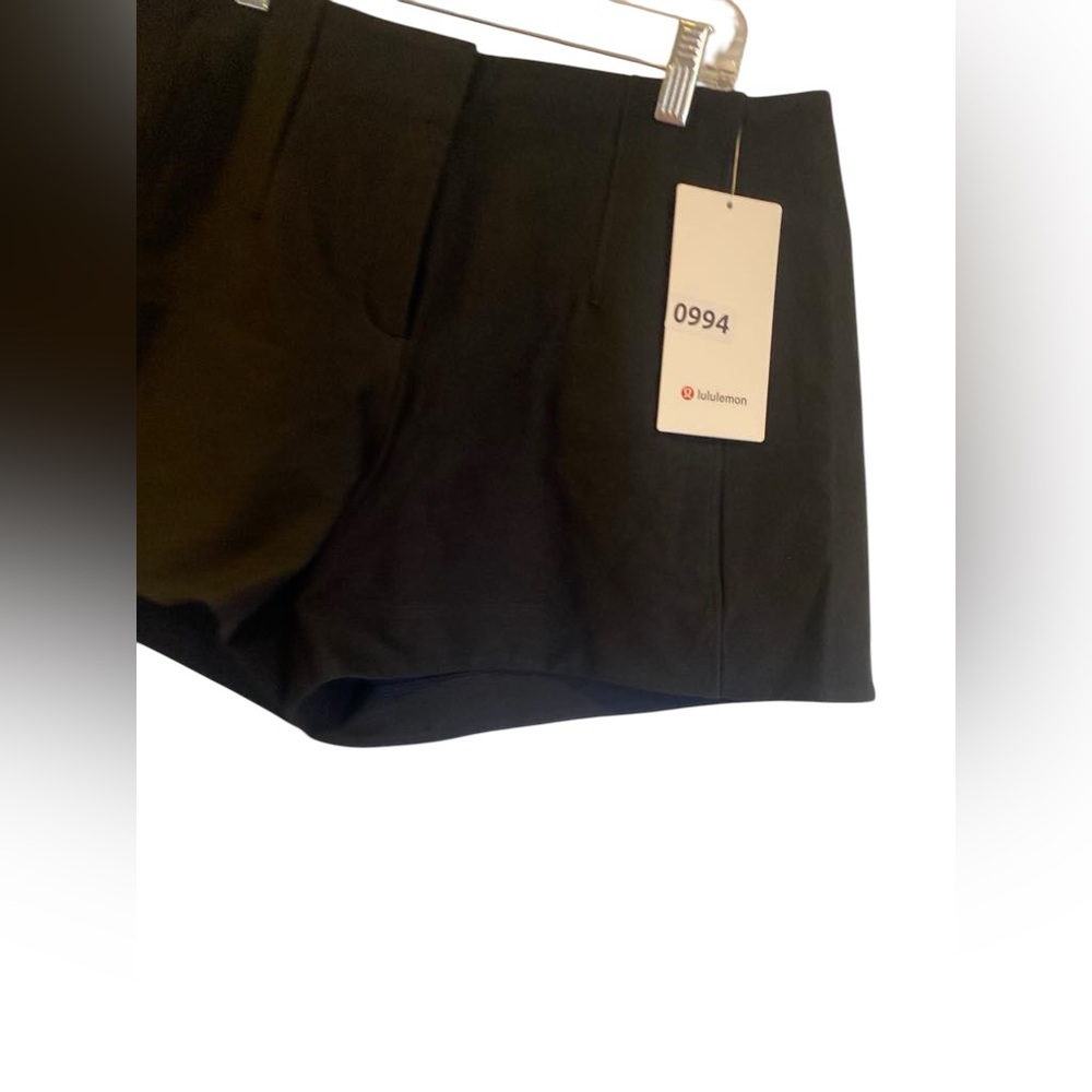 lululemon athletica Black Athletic Shorts Tailored Fit - Picture 2 of 4